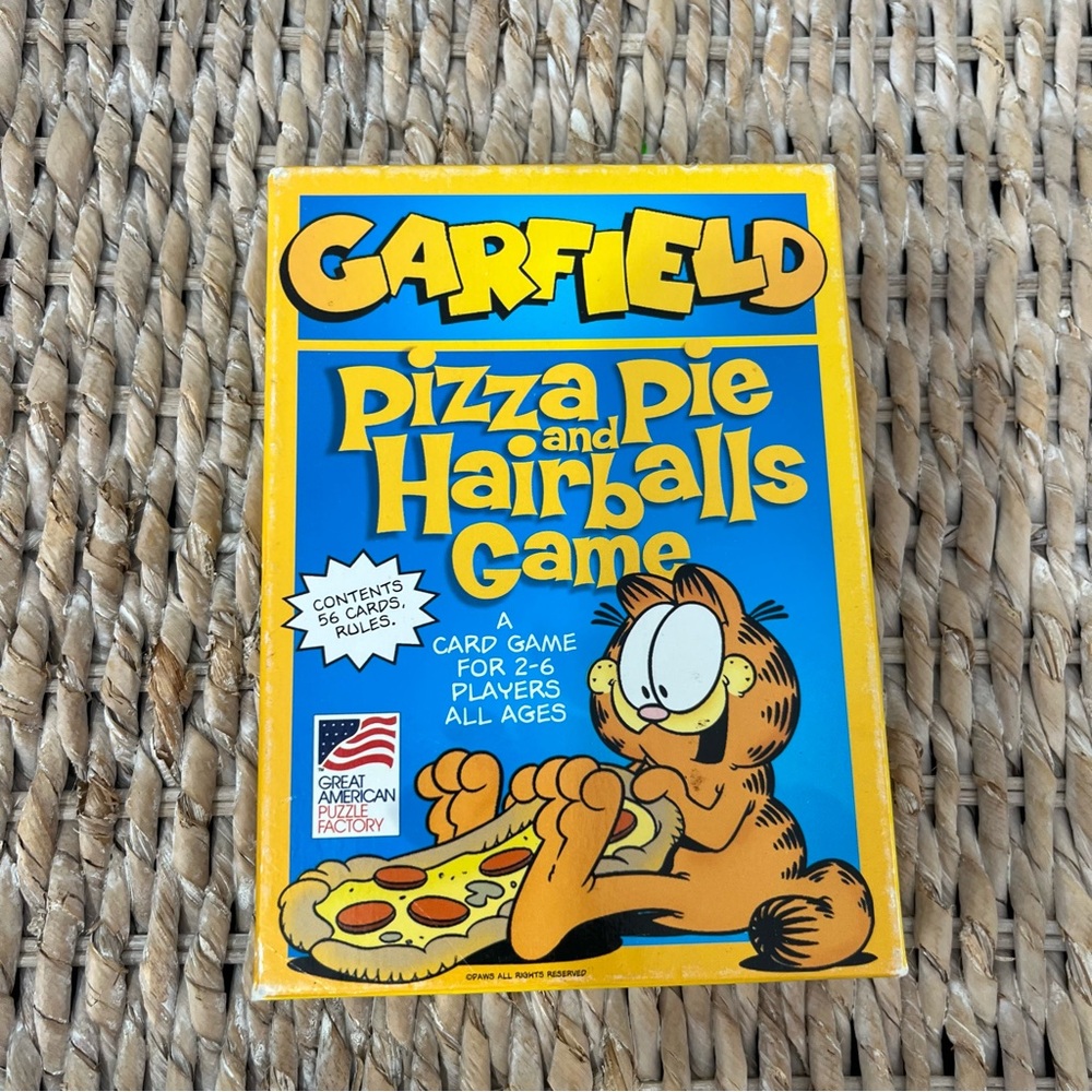 Garfield Pizza Pie and Hairballs Card Game 2005 Great American‎ Puzzle Factory